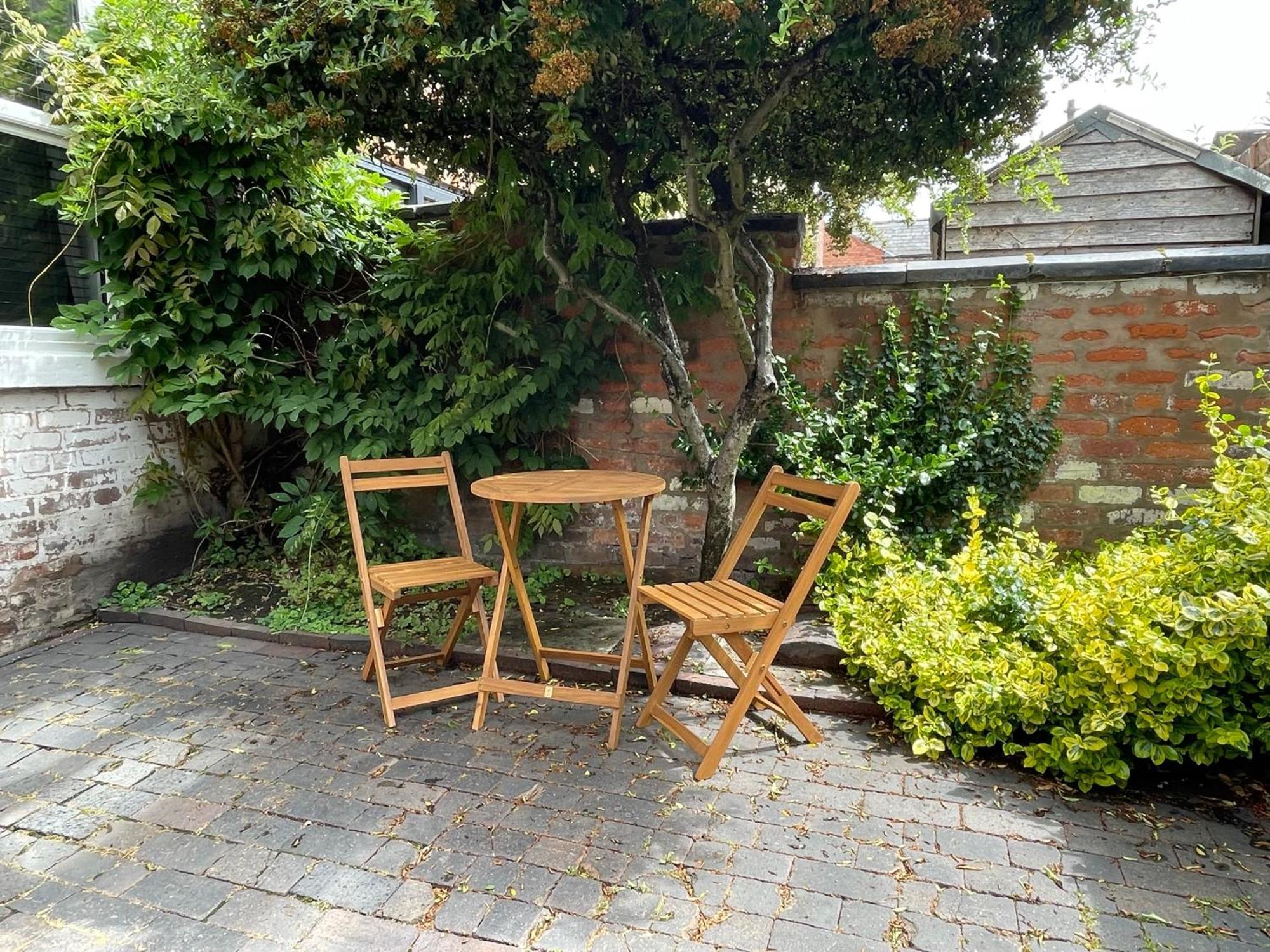 Townhouse In Trendy Suburb Of Hoole Lejlighed Chester Eksteriør billede